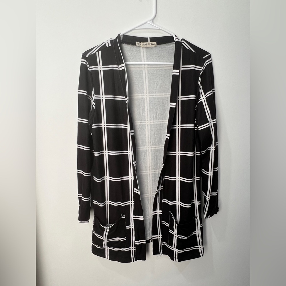 Chic Black and White Checkered Women's Cardigan